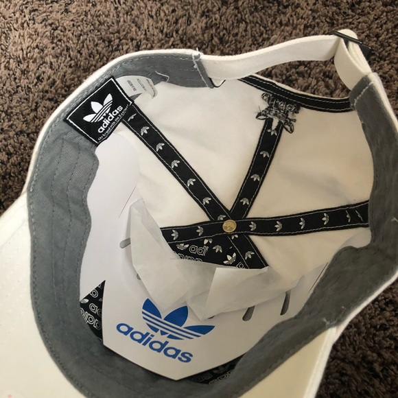NWT adidas hat - Picture 2 of 3